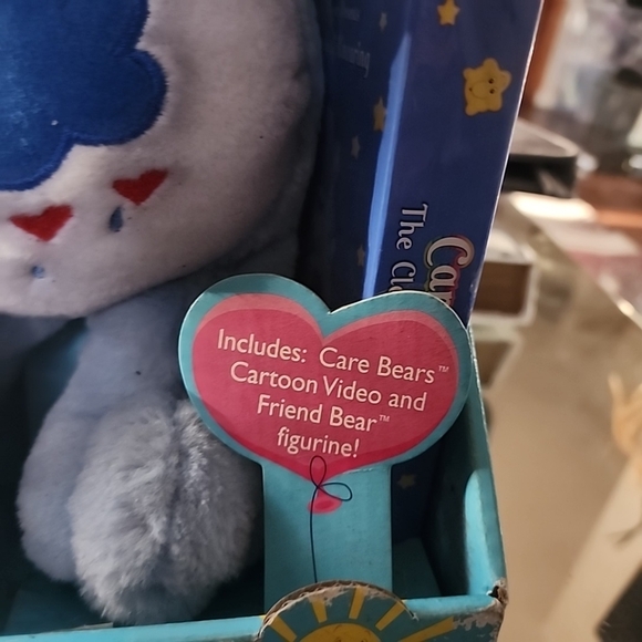 Vintage 2002 Care Bear Love-a-Lot Plush Bundle w/ VHS Tapes & Keychains - Picture 13 of 16